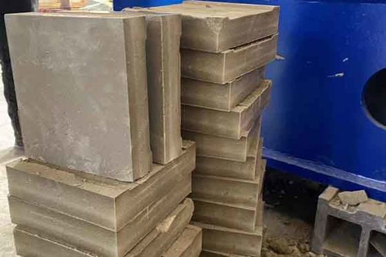 ইনসুলেটিং ইট তৈরি এবং রিফ্র্যাক্টরি ইট তৈরির জন্য কাস্টম বিল্ডিং হাই প্রেসার ২০ টন থেকে ১২০০ টন ব্লু হাইড্রোলিক প্রেস,