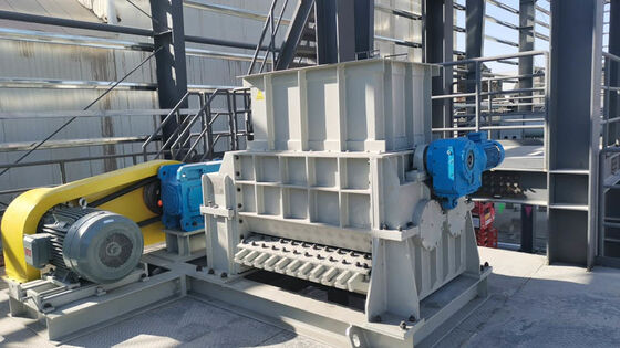 30 থেকে 120 টন/ঘন্টা ধূসর ডাবল টুথ রোল ক্রাশার কাদা ইট তৈরির জন্য কাঁচামাল ক্রাশিং বিবিটি প্রস্তুতকারকের কাছ থেকে