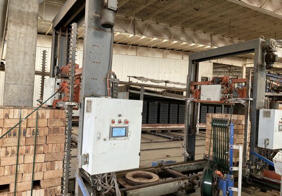 BBT সম্পূর্ণ স্বয়ংক্রিয় প্যালেটলেস ফায়ারড ব্রিক আনলোডিং এবং প্যাকিং সিস্টেম